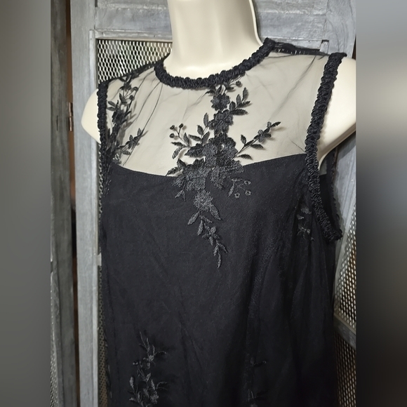 Nanette Lepore Black Floral Embroidered Lace Overlay Cocktail Dress - Picture 4 of 8
